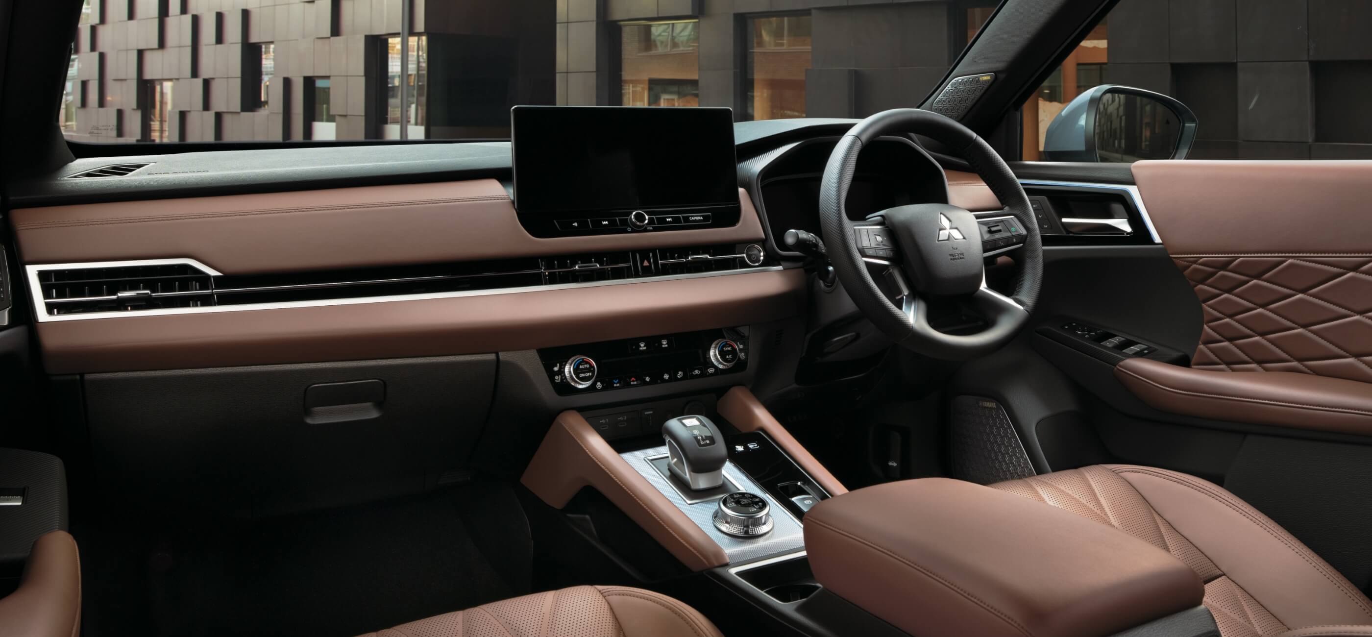 MITSUBISHI OUTLANDER Image