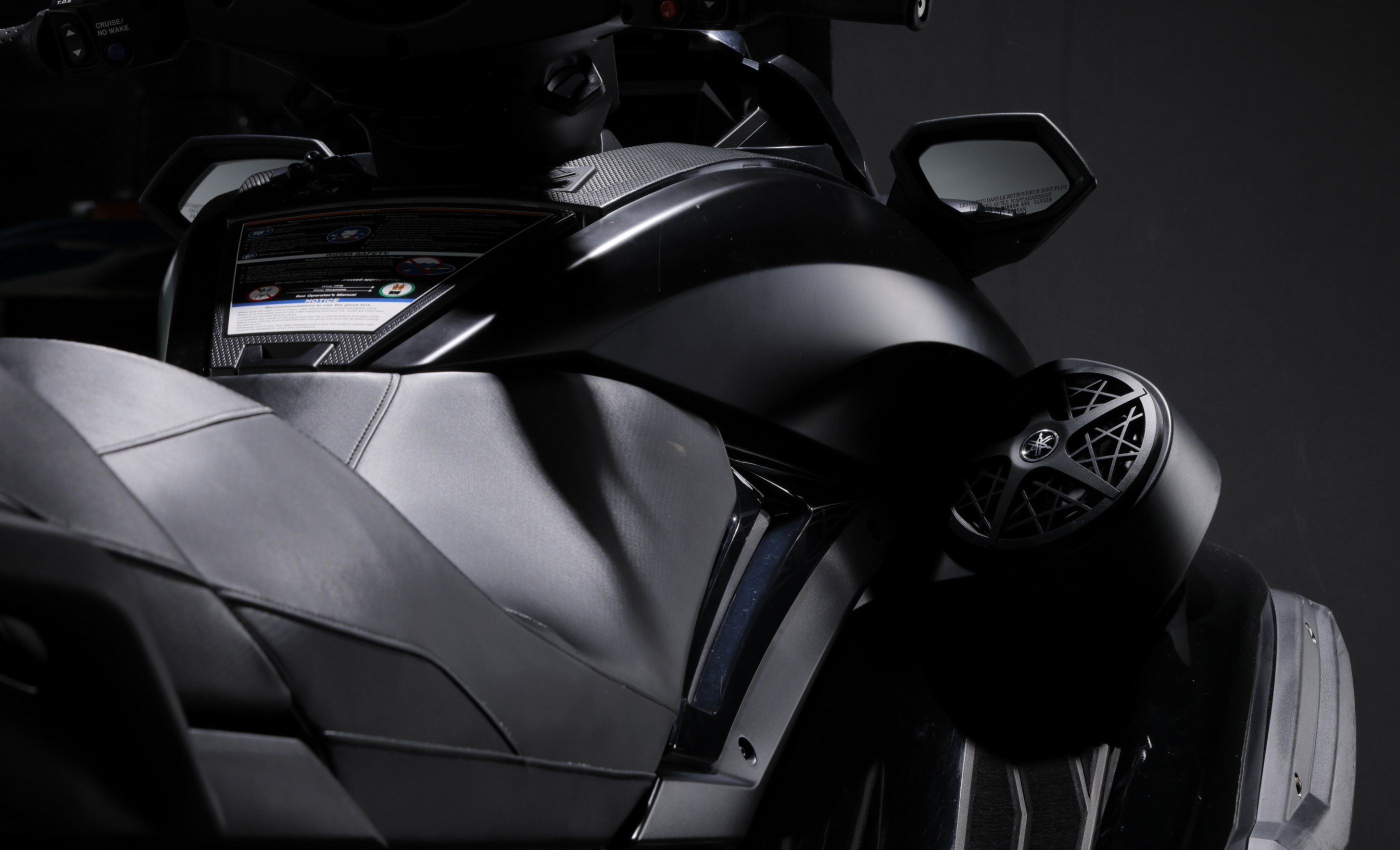 YAMAHA MOTOR WAVERUNNER スピーカー配置イメージ